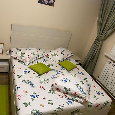 Garsoniera Lux Mioritei Apartamento Bacău Exterior foto